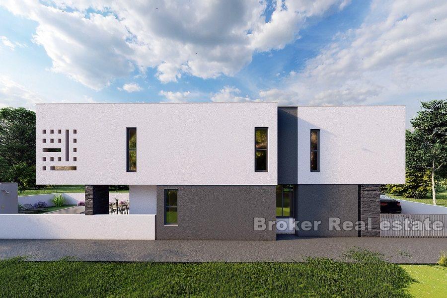 Villa en construction, première rangée à la mer