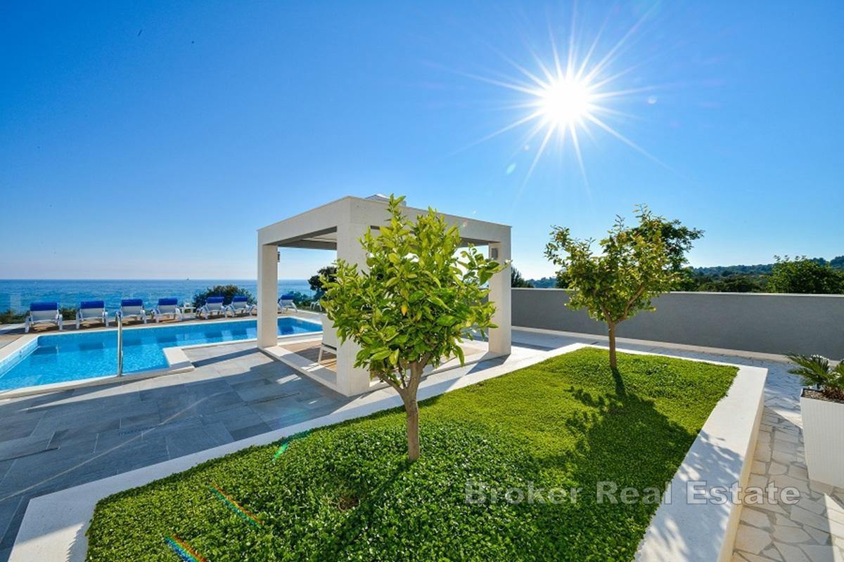Apartment-Villa mit Meerblick