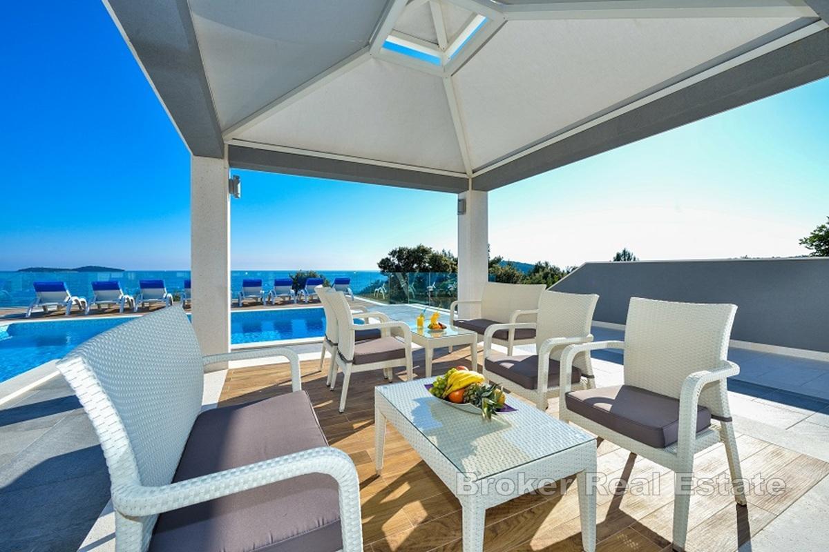 Apartment-Villa mit Meerblick