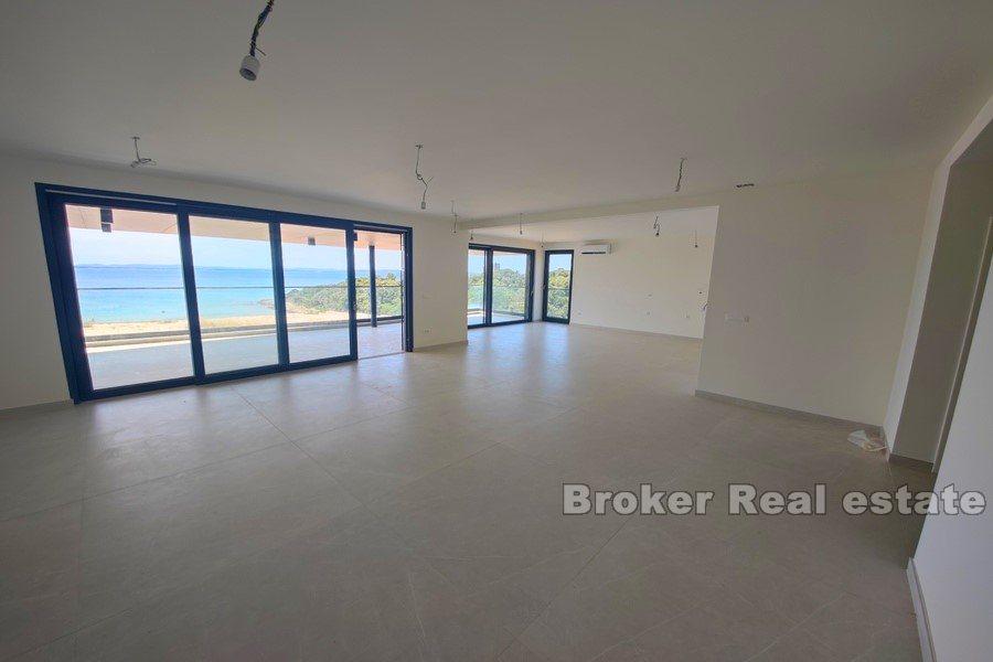 Moderne Wohnung mit Meerblick