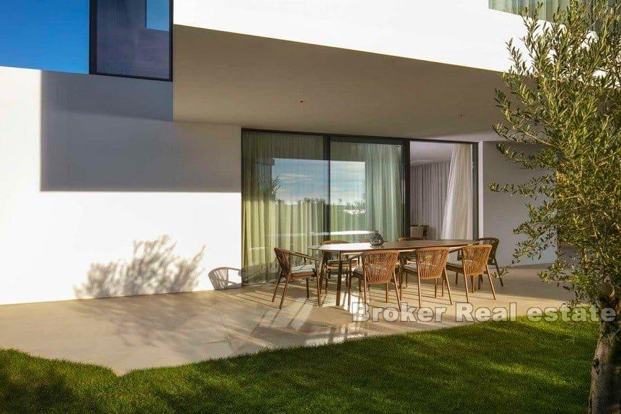 Zadar neue Villa mit Pool und Meerblick