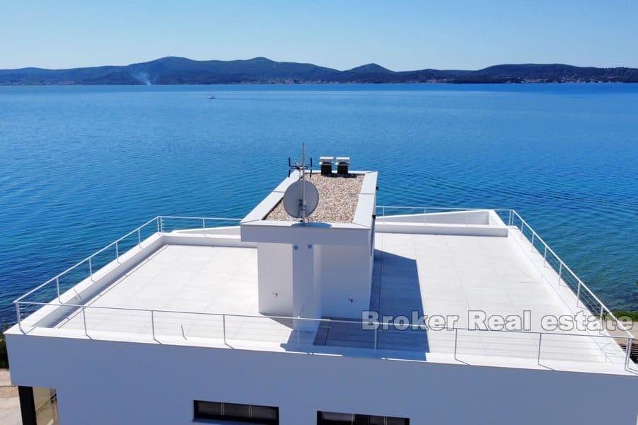 Luxuriöse Dreizimmerwohnung am Meer
