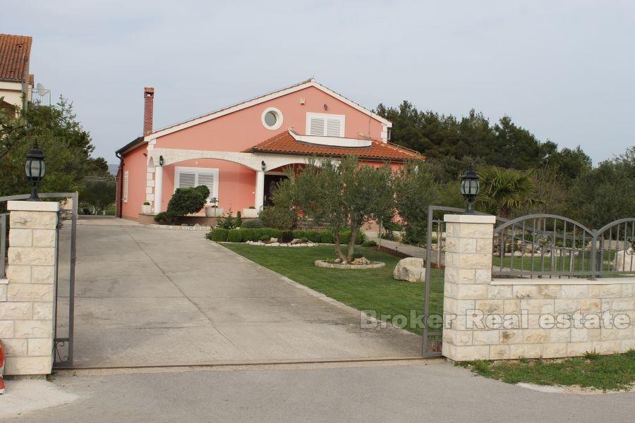 Kuća / vila, samostojeća, prvi red do mora