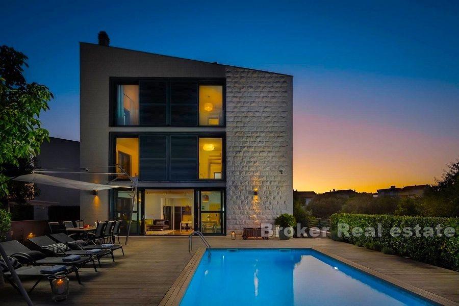 Luxusvilla mit Pool