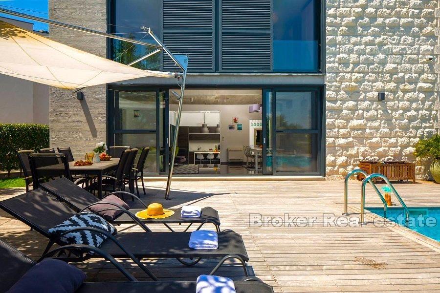 Luxusvilla mit Pool