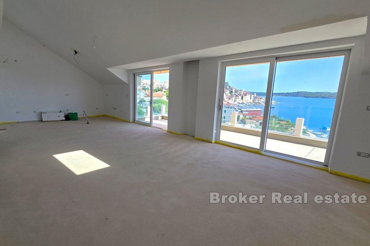 Luksusowy apartament z widokiem na miasto Szybenik