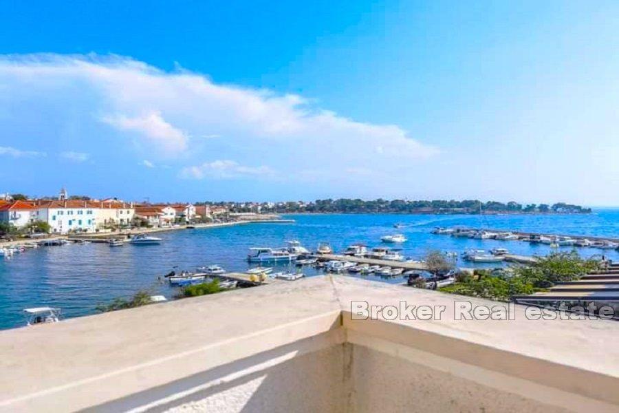 Maison / Villa proche Zadar front de mer, en vente