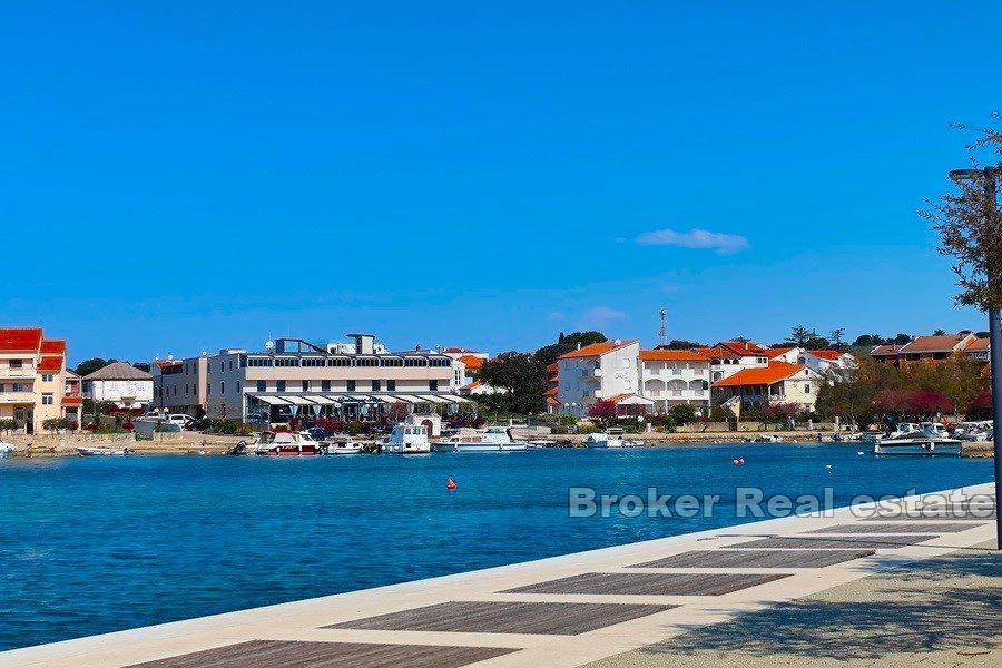 Maison / Villa proche Zadar front de mer, en vente