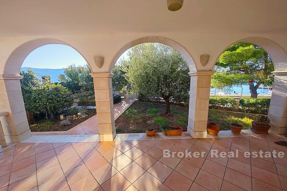 Villa prima fila al mare
