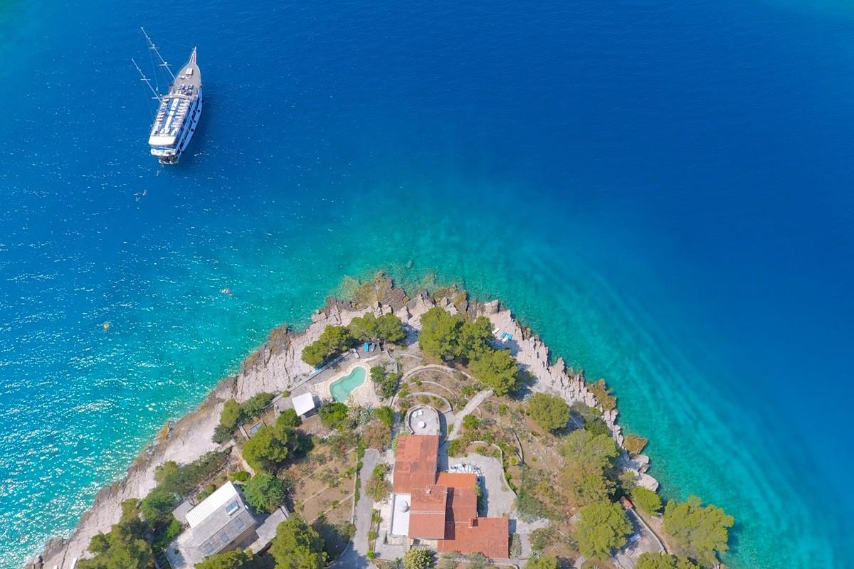 001-2021-413-island-brac-private-paradise-first-row-to-the-sea-for-sale