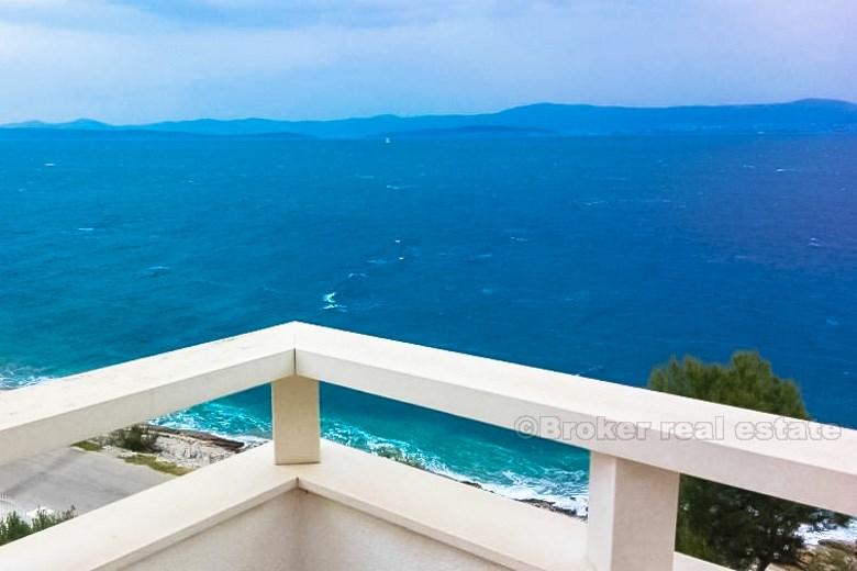Maison / Villa sur l'île, à côté de la mer avec une vue unique, à vendre