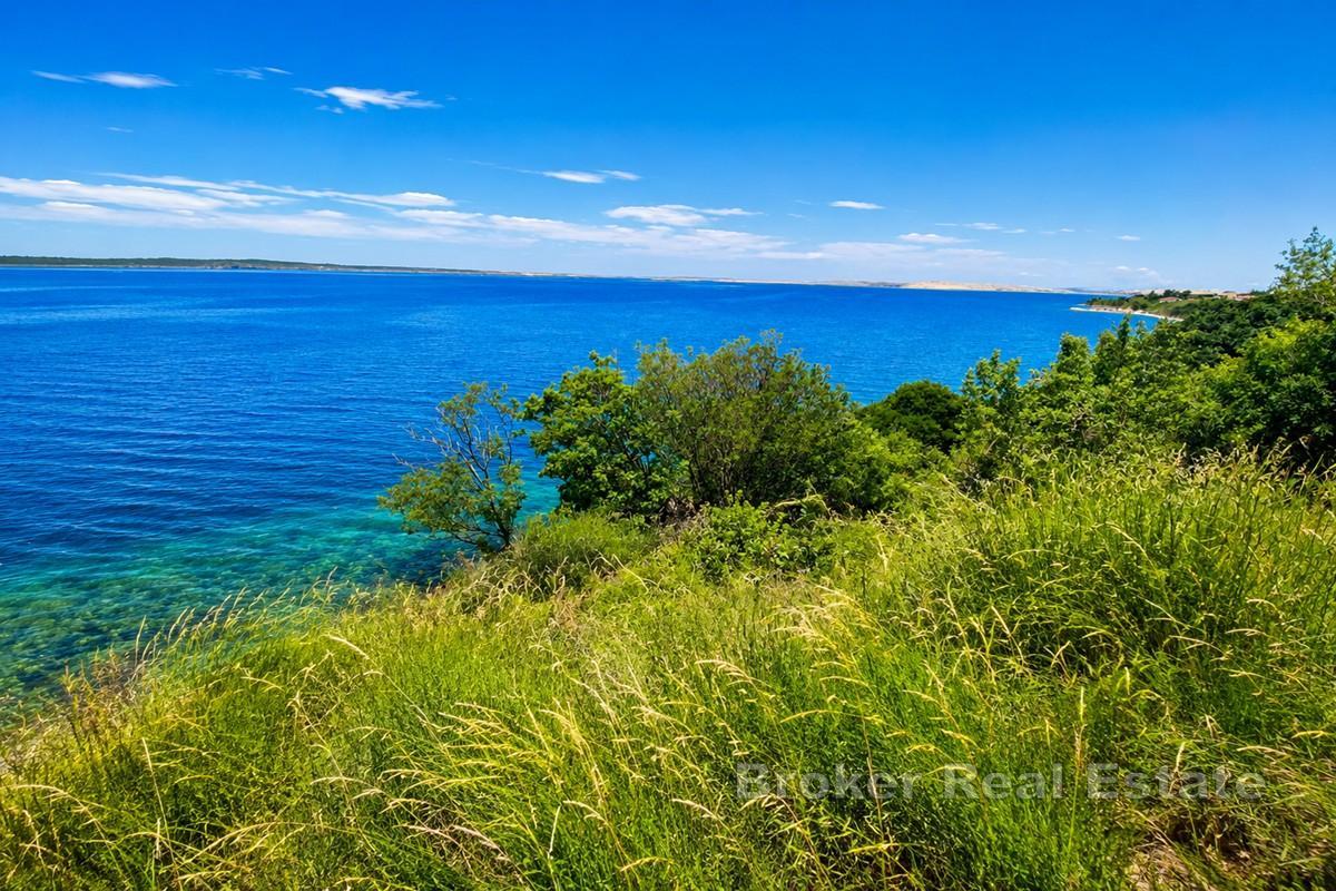 Terrain constructible exclusif en première ligne de mer