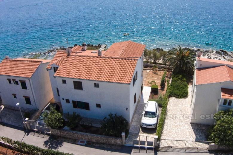 Maison / Villa, Rogoznica, front de mer, vue sur la mer, à vendre