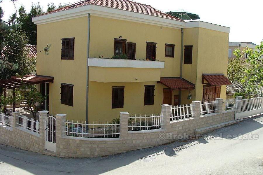 Maison / Villa à Split à Elite, près de la plage, à vendre