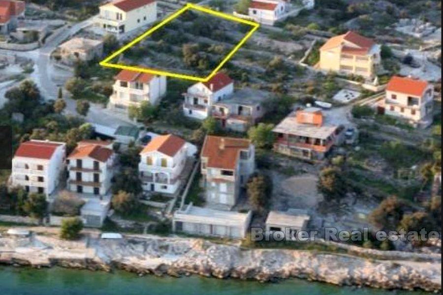 Участок возле Рогозница, в 80 метрах от моря, на продажу
