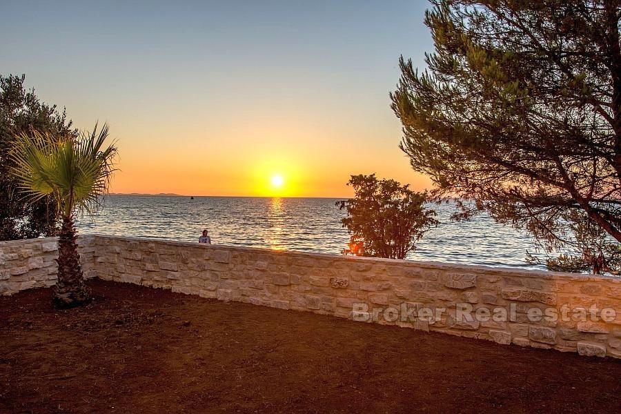 Maison / villa, première rangée de la mer, à vendre
