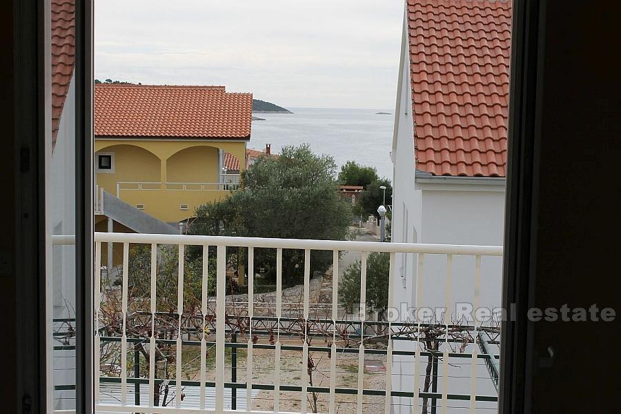 Hus / Villa, Enebolig i to etasjer, for salg