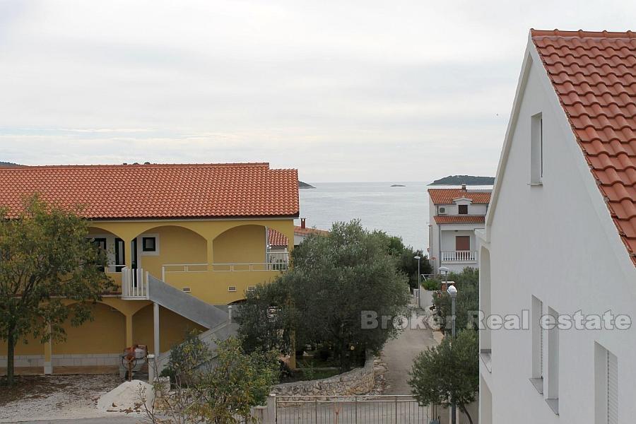 Hus / Villa, Enebolig i to etasjer, for salg