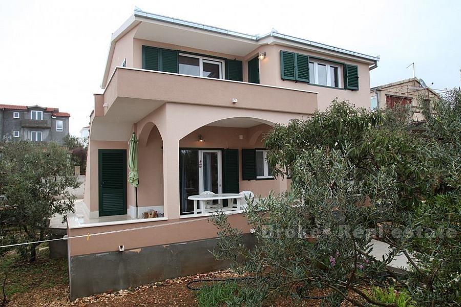 Dům / Villa, Rodinný dům 50 m od moře, na prodej