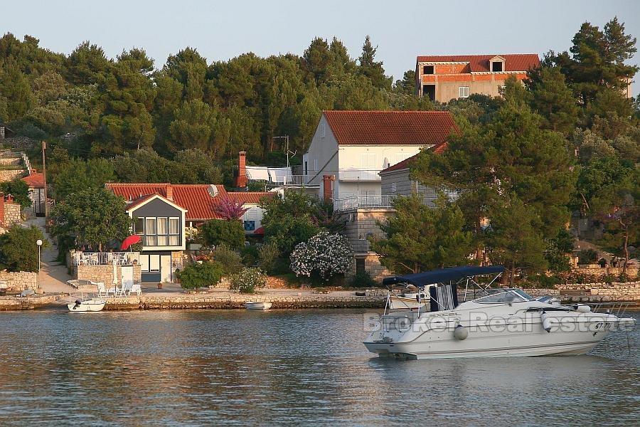 Maison / Villa, Maison individuelle première rangée à la mer, à vendre