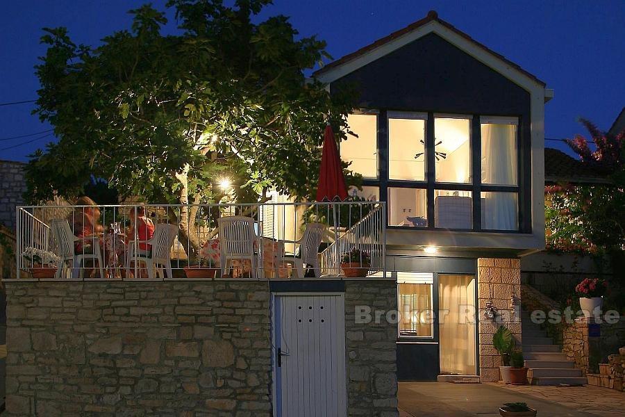 Maison / Villa, Maison individuelle première rangée à la mer, à vendre