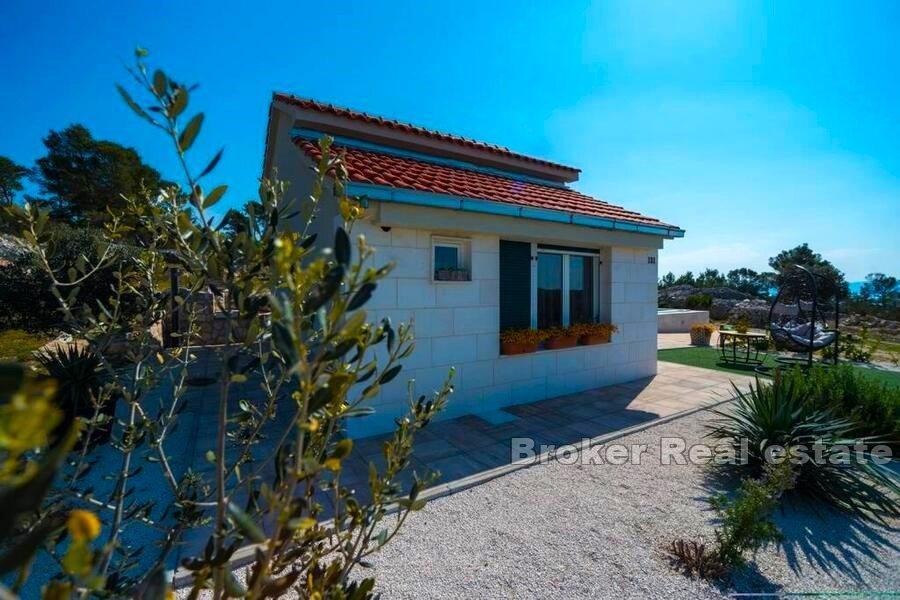 Holiday house with panoramic sea view