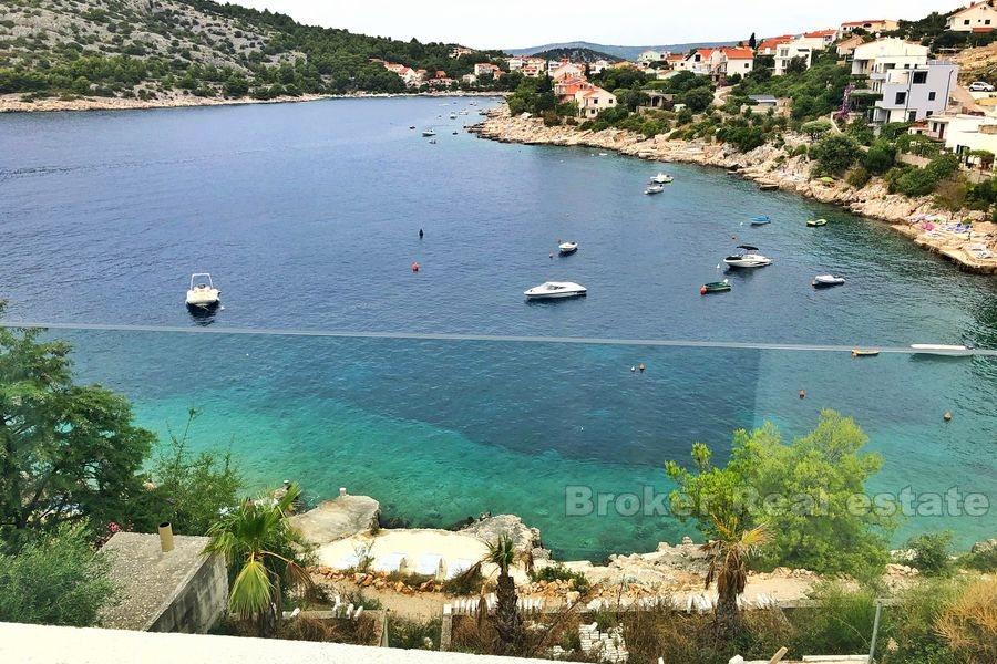 Дом / Вилла, современная вилла в первом ряду от моря