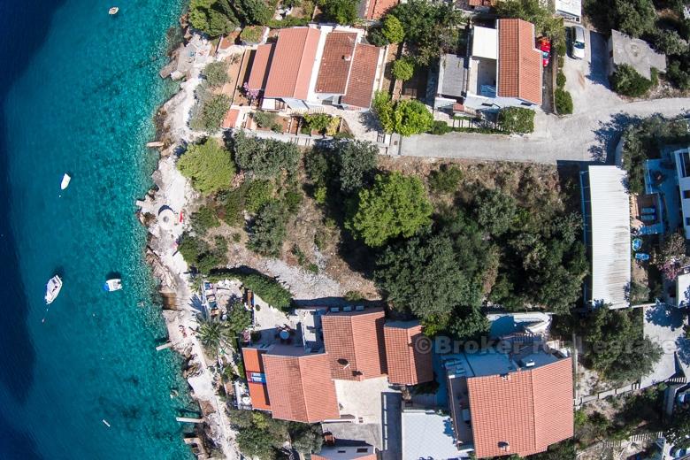 Building plot, first row to the sea