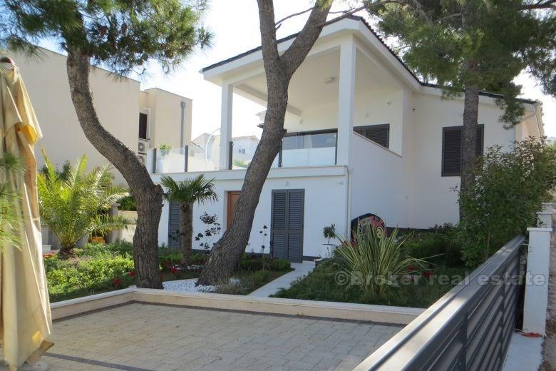 Excellente villa en première rangée de la mer