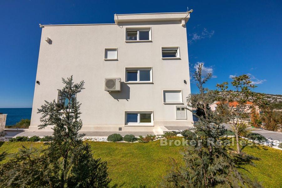 Villa familiale de luxe avec piscine, à vendre