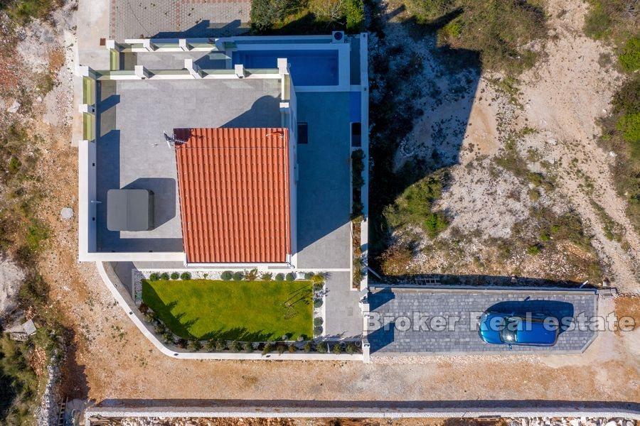 Villa familiale de luxe avec piscine, à vendre