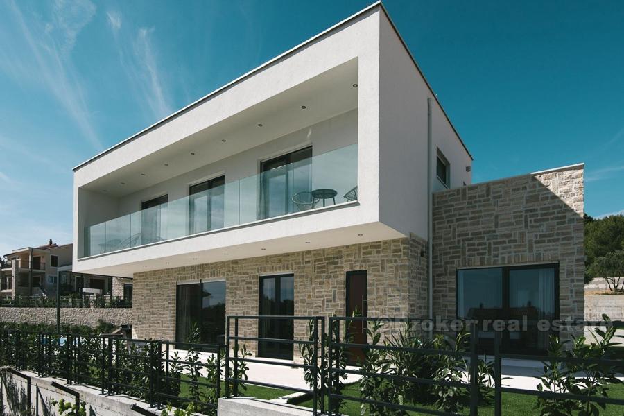 Attraktiv villa med panoramautsikt, til salgs