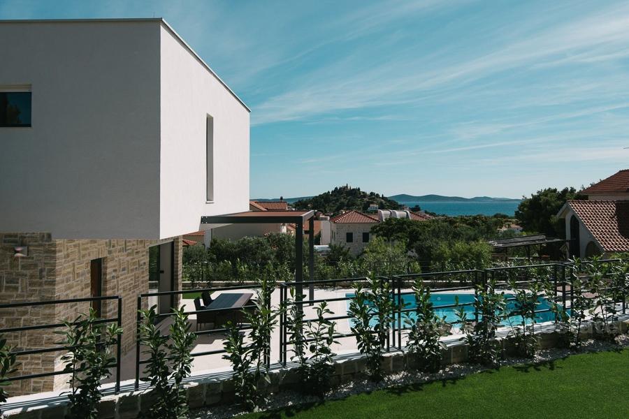 Attraktiv villa med panoramautsikt, til salgs