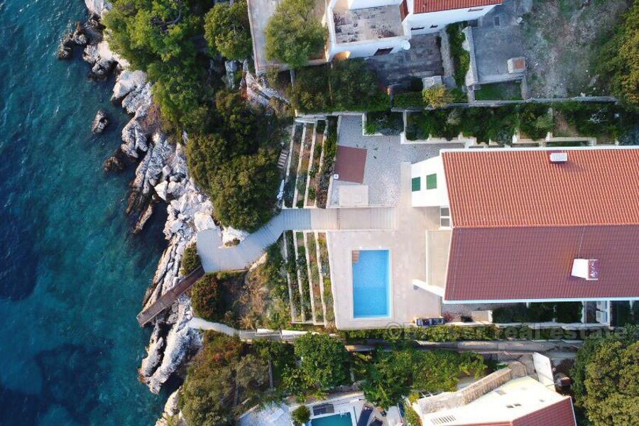 Villa extraordinaire première rangée à la mer, à vendre