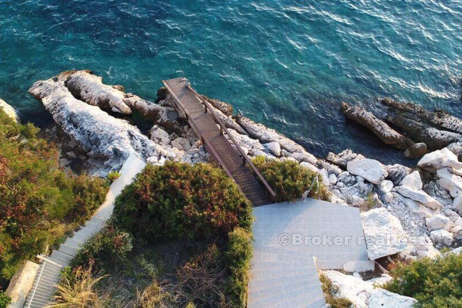Villa extraordinaire première rangée à la mer, à vendre