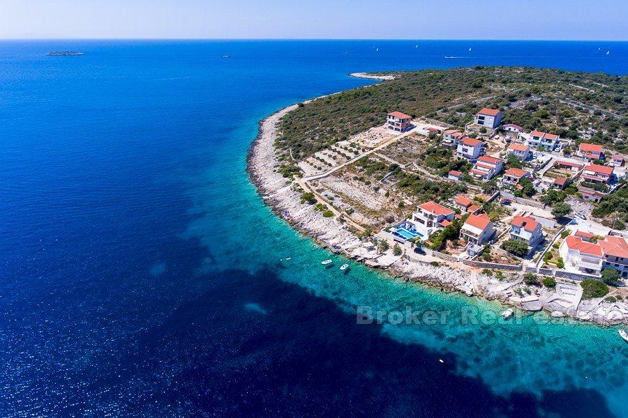 Villa de luxe avec piscine en bord de mer