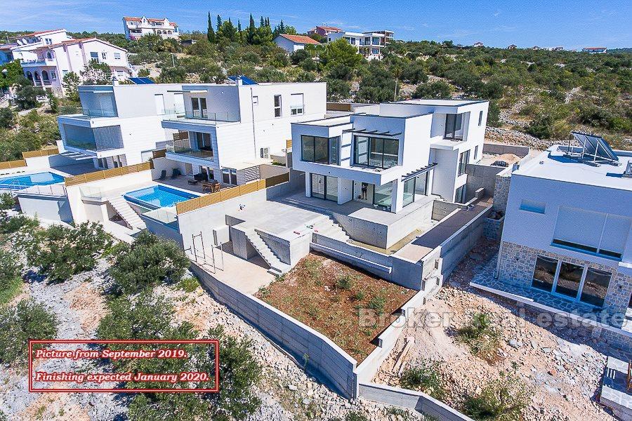 Moderne Villa mit Meerblick