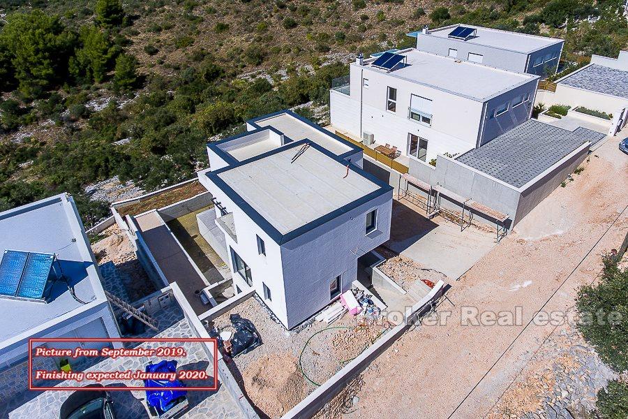 Moderne Villa mit Meerblick