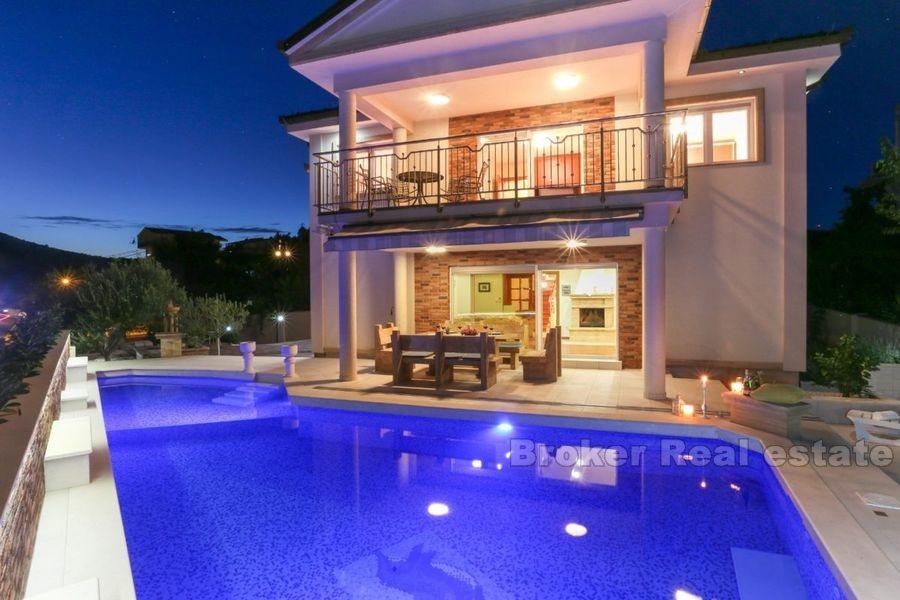 Villa with pool