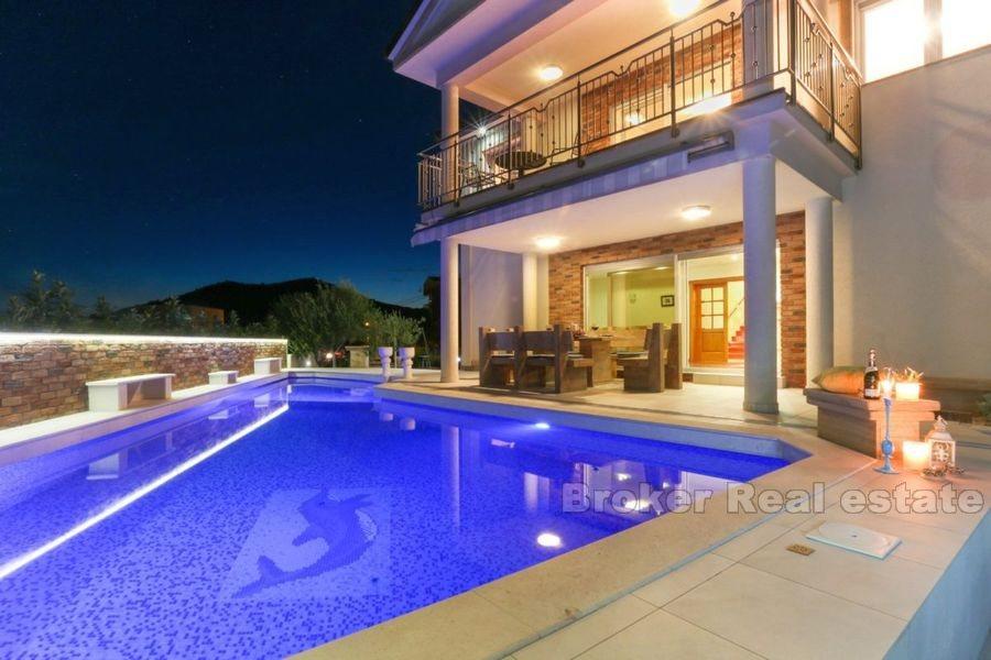 Villa with pool