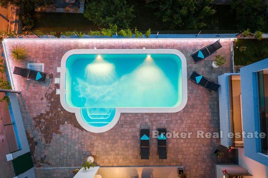 Luxusvilla mit Meerblick