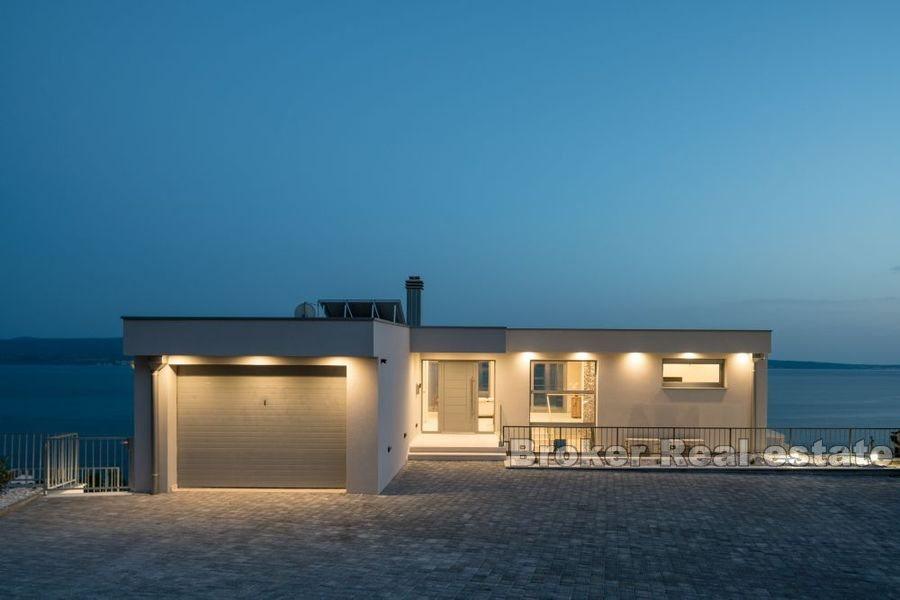 Villa mit offenem Meerblick