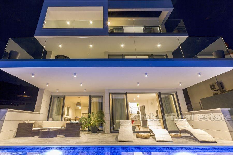 Maison / villa, villa d'architecte avec piscine à première ligne