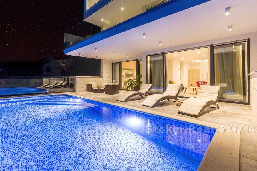 Maison / villa, villa d'architecte avec piscine à première ligne