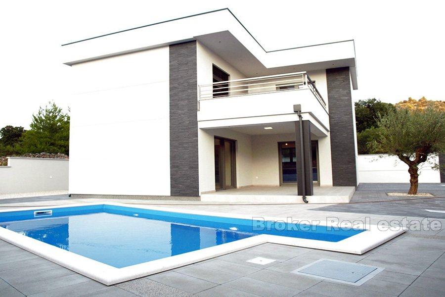 Dům / vila, nová moderní vila s bazénem