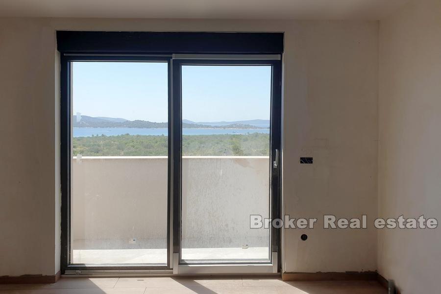 Haus mit Dachterrasse, Meerblick