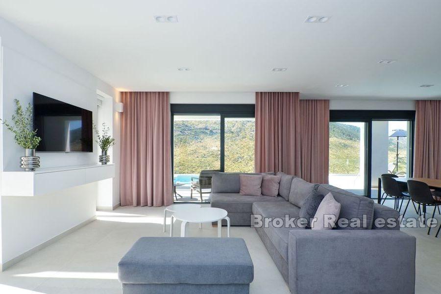 En vacker villa med pool