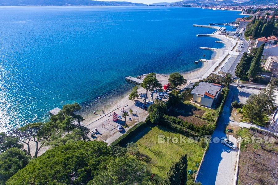 Terreno edificabile con edificio al grezzo in posizione eccezionale