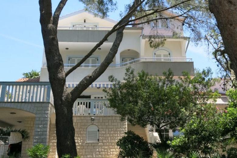 Kuća / vila, mediteranski stil, prvi red do mora