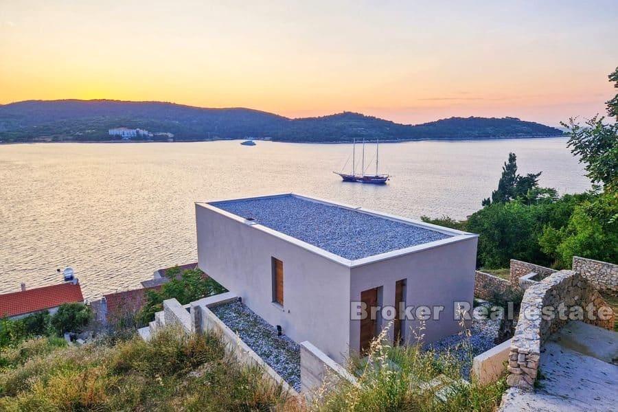 Attraktive moderne Villa mit Pool